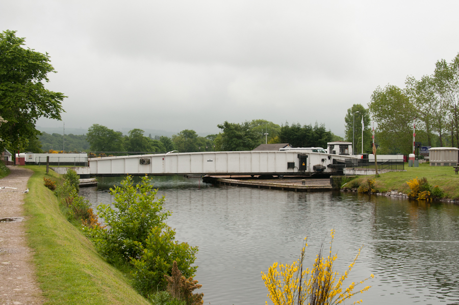 Caledonian Canal, Tomnahurich Swing Bridge